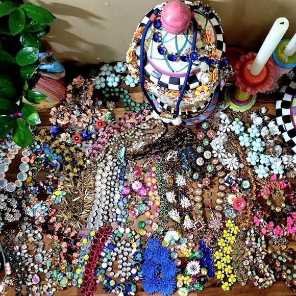 Meet the Posher - Picture 4 of 16